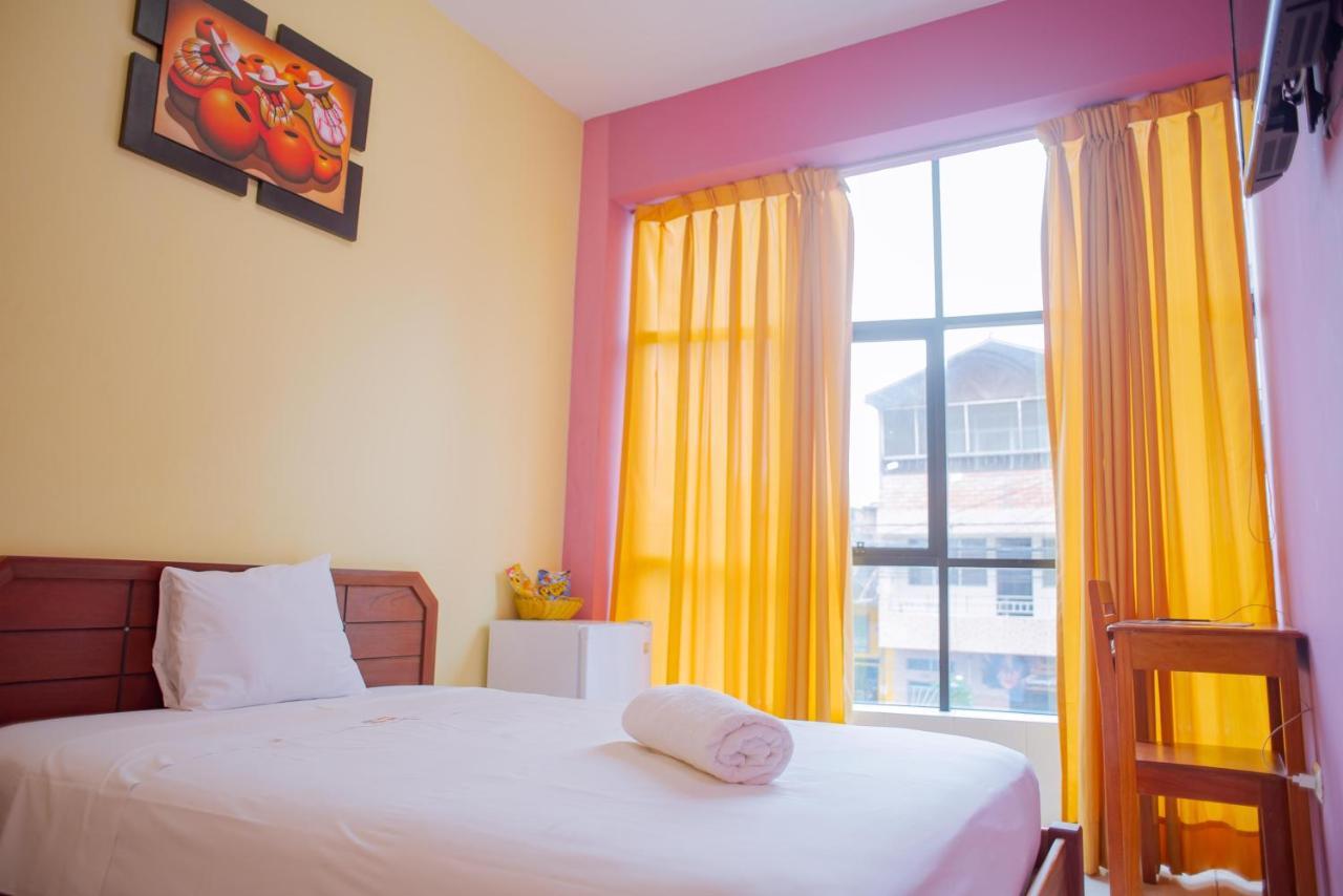 Hotel Jhor Bush Pucallpa Esterno foto