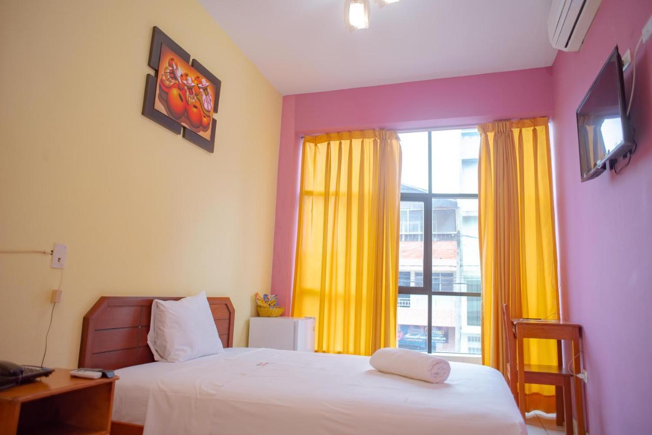 Hotel Jhor Bush Pucallpa Esterno foto