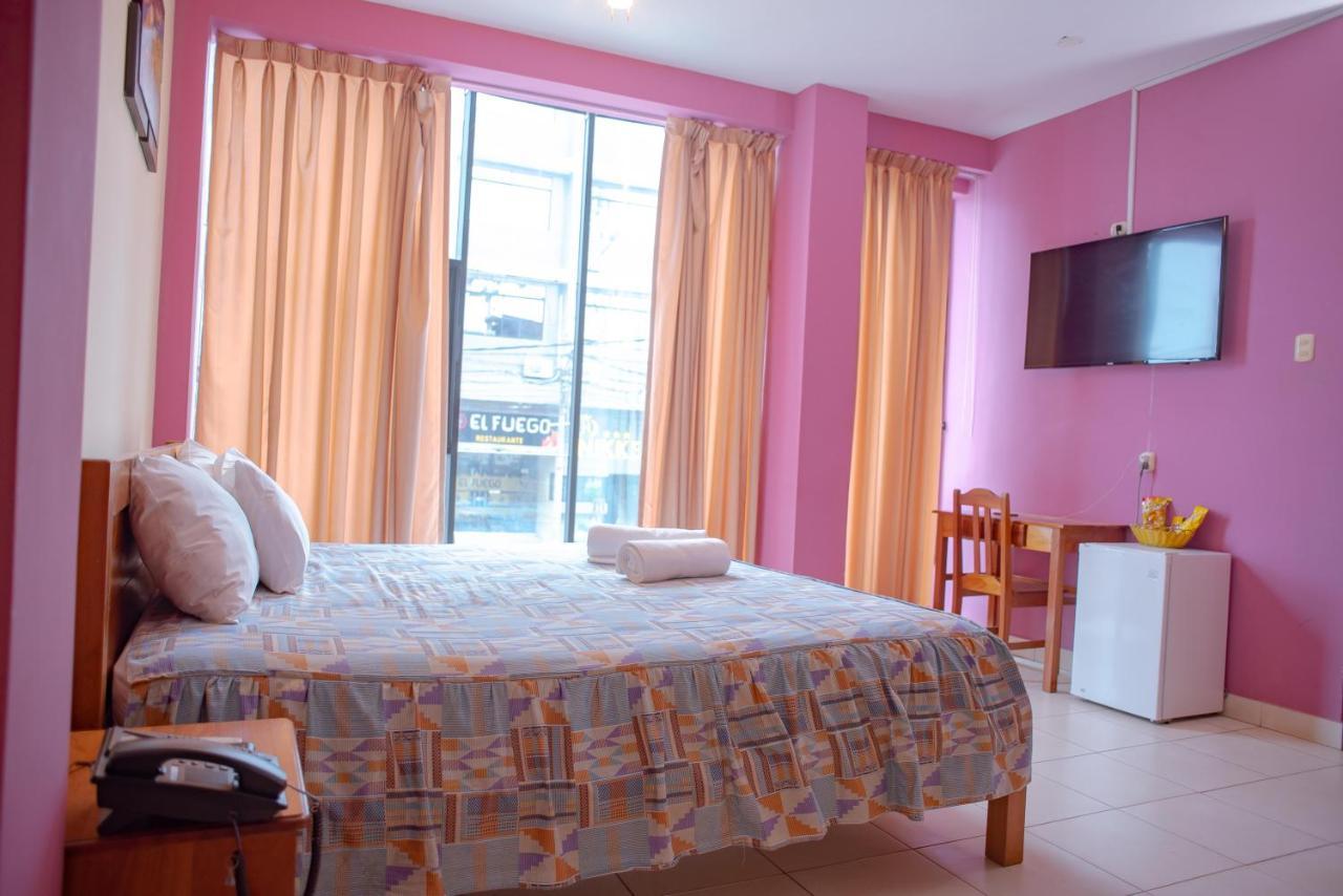 Hotel Jhor Bush Pucallpa Esterno foto
