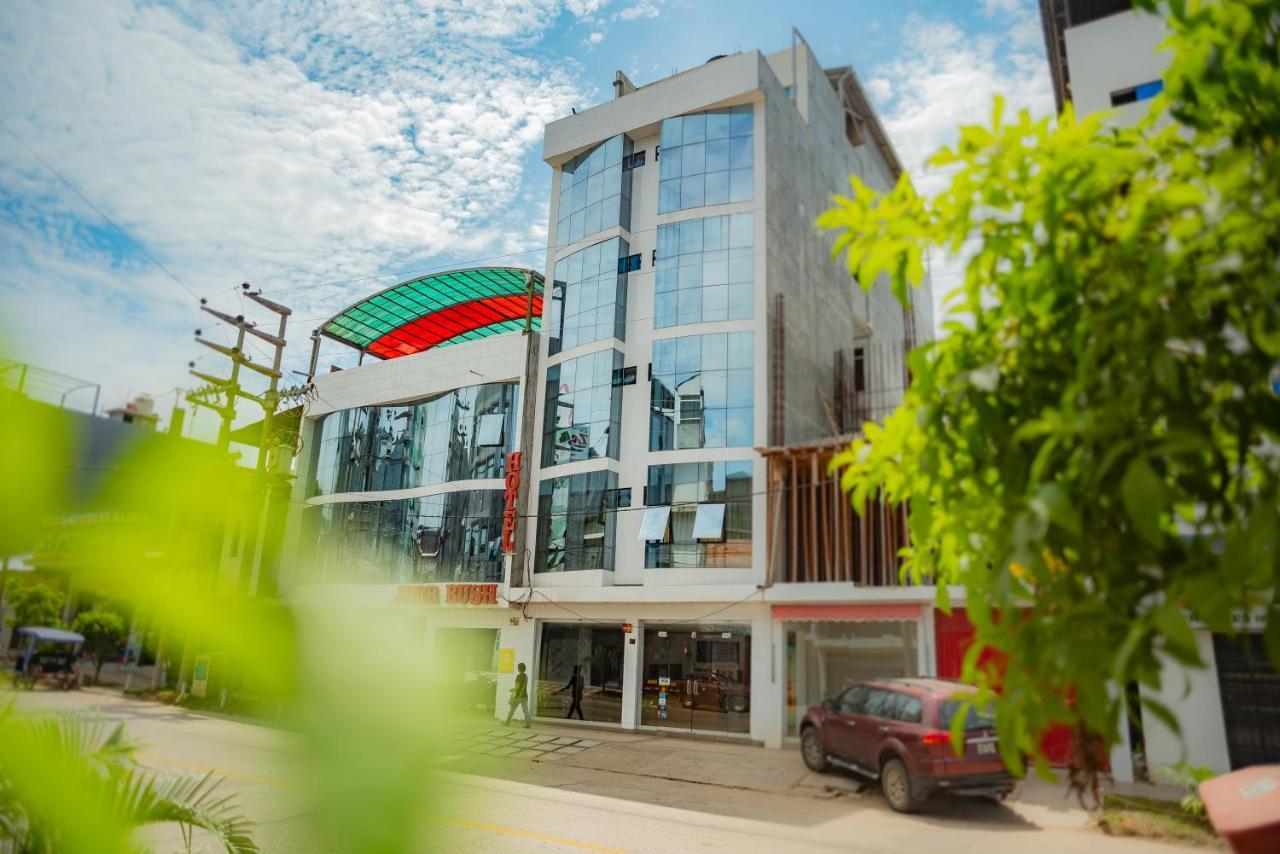Hotel Jhor Bush Pucallpa Esterno foto