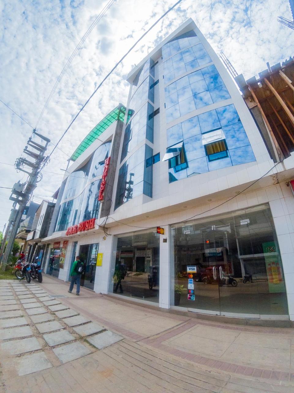 Hotel Jhor Bush Pucallpa Esterno foto
